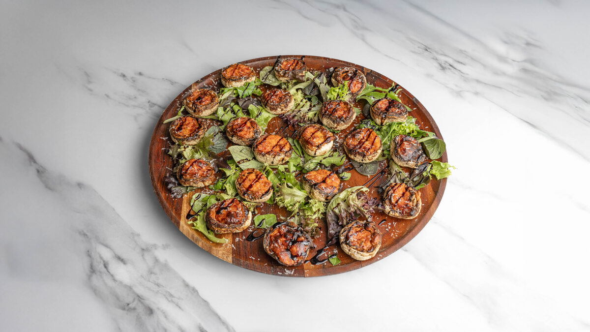 Ricotta and sun-dried tomato stuffed mushrooms